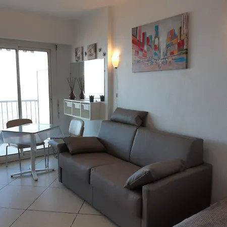 Bien Equipe En Bord De Avec Terrasse - - Fr-1-308-43 아파트 *